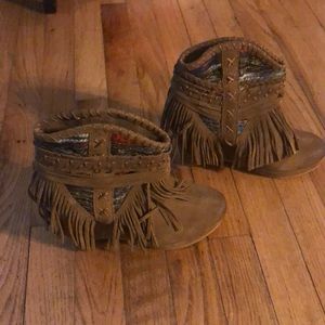 Ankle Aztec design boots